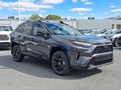 2025 Toyota RAV4 Hybrid SE
