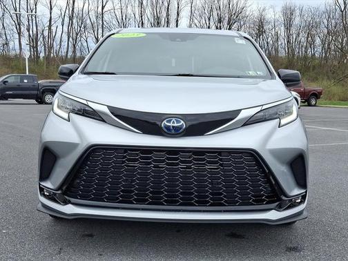 2023 Toyota Sienna XSE 7 Passenger