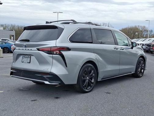 2023 Toyota Sienna XSE 7 Passenger