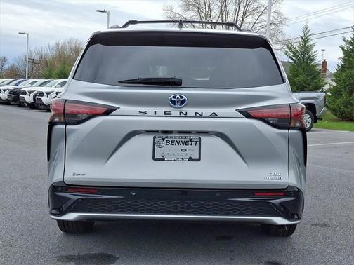 2023 Toyota Sienna XSE 7 Passenger