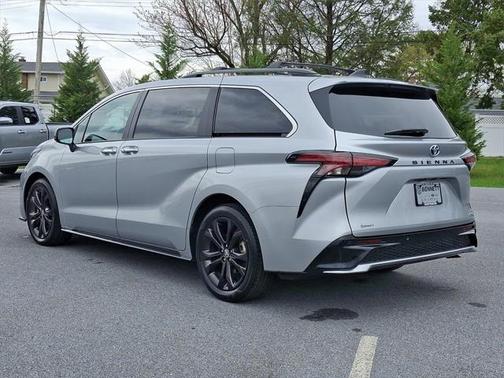 2023 Toyota Sienna XSE 7 Passenger