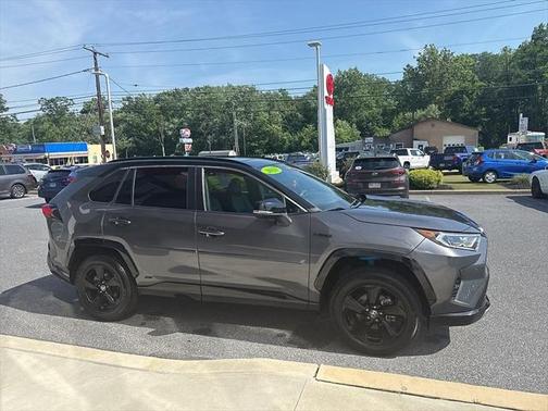 2021 Toyota RAV4 Hybrid SE