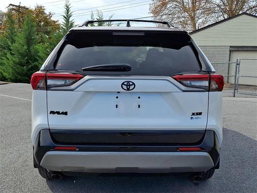 2025 Toyota RAV4 Hybrid SE