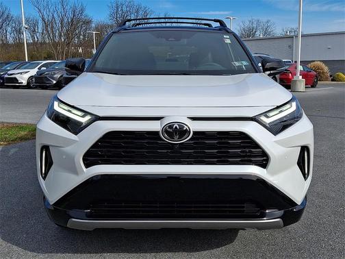 2025 Toyota RAV4 Hybrid SE