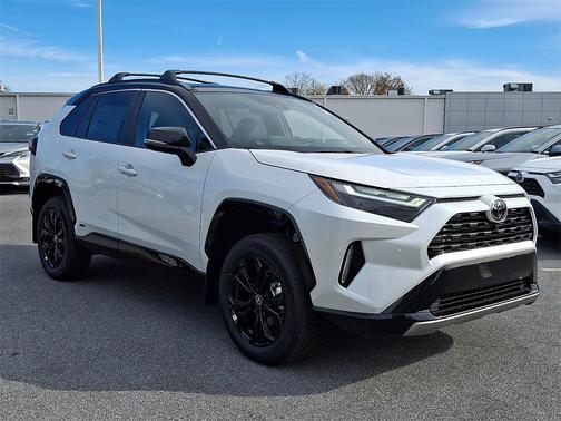 2025 Toyota RAV4 Hybrid SE