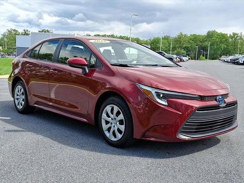 2025 Toyota Corolla Hybrid LE