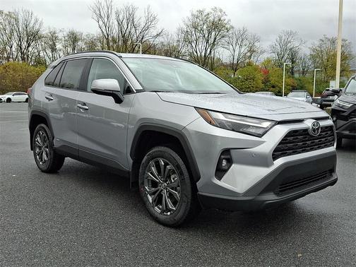 2025 Toyota RAV4 Hybrid XLE Premium