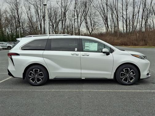2026 Toyota Sienna Platinum
