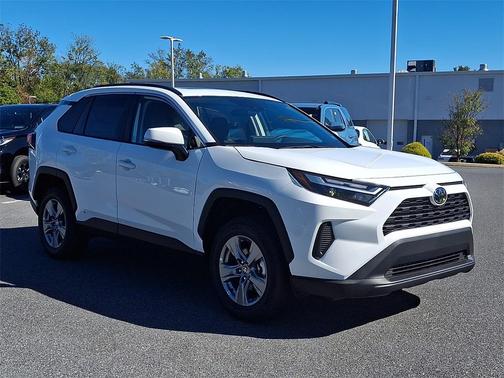 2025 Toyota RAV4 Hybrid XLE