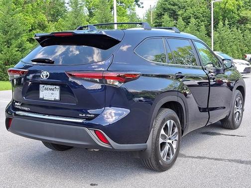 2024 Toyota Highlander XLE