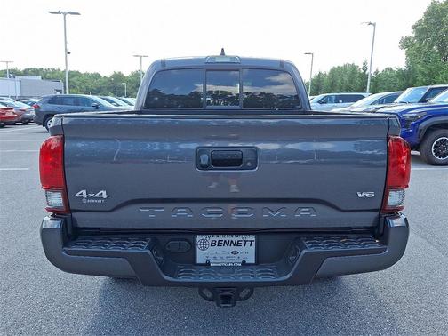2022 Toyota Tacoma SR