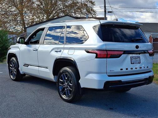 2024 Toyota Sequoia Platinum