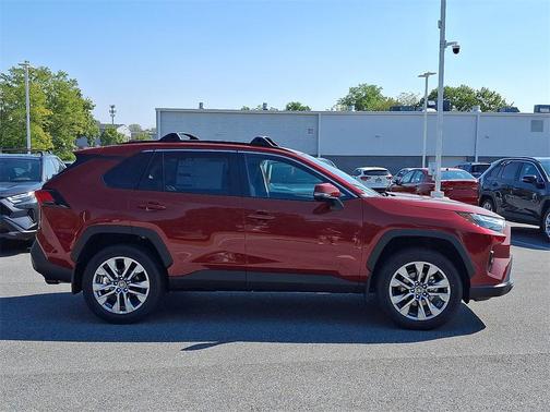 2025 Toyota RAV4 XLE Premium