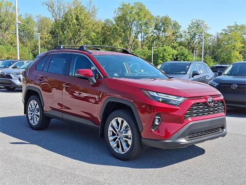 2025 Toyota RAV4 XLE Premium