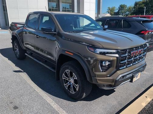 2023 GMC Canyon AT4