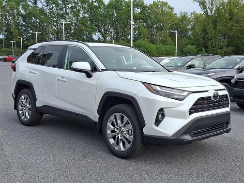 2025 Toyota RAV4 XLE Premium