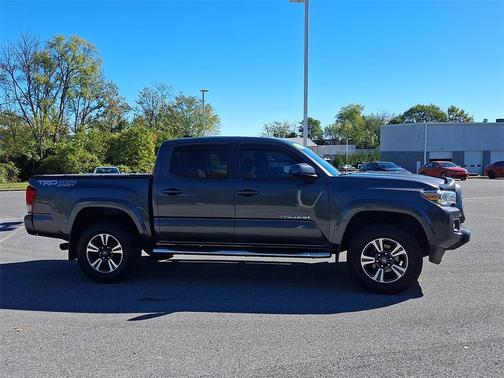 2016 Toyota Tacoma TRD Sport