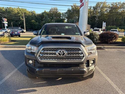 2016 Toyota Tacoma TRD Sport