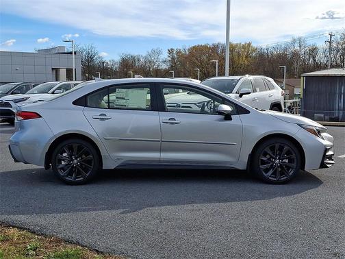 2026 Toyota Corolla Hybrid SE