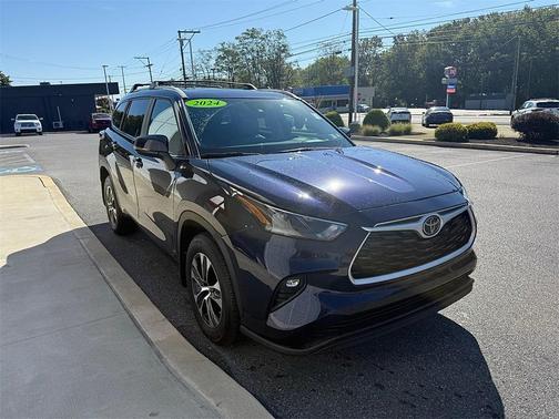 2024 Toyota Highlander XLE