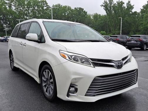 2020 Toyota Sienna Limited Premium