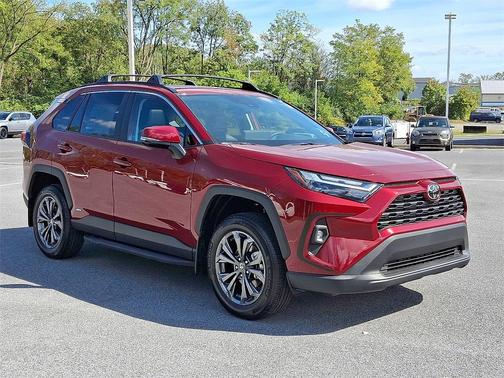 2025 Toyota RAV4 Hybrid XLE Premium