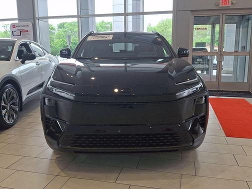 Midnight Black Metallic 2026 Toyota C-HR XSE