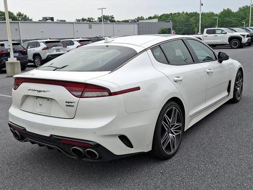 2022 Kia Stinger GT1