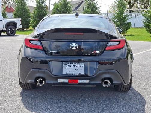 2025 Toyota GR86 Premium