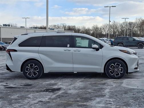 2026 Toyota Sienna Platinum