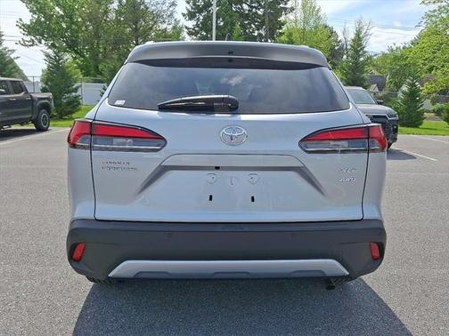 2025 Toyota Corolla Cross XLE
