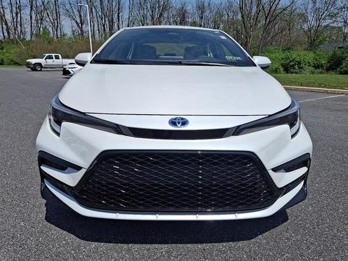 2025 Toyota Corolla Hybrid SE