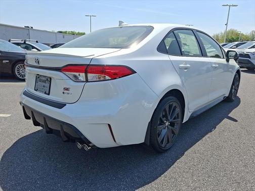 2025 Toyota Corolla Hybrid SE