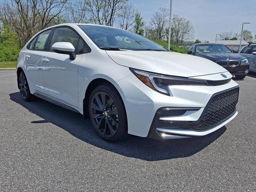 2025 Toyota Corolla Hybrid SE