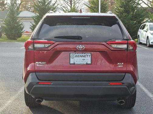 2020 Toyota RAV4 XLE