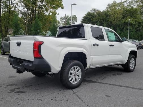 2024 Toyota Tacoma SR
