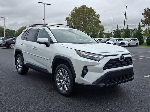 2025 Toyota RAV4 XLE Premium
