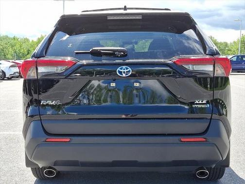 2023 Toyota RAV4 Hybrid XLE Premium