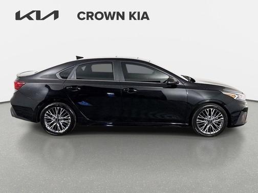 Aurora Black 2023 Kia Forte GT-Line