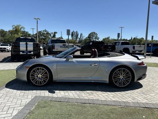 GT Silver Metallic 2017 Porsche 911 Carrera 4S Cabriolet
