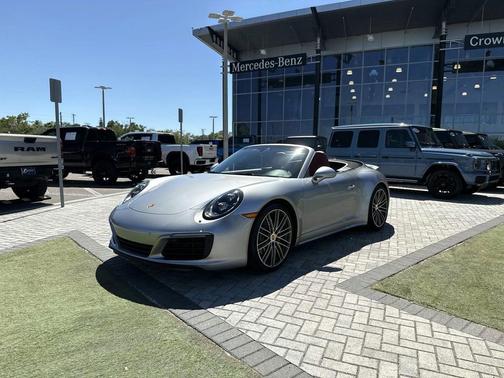 GT Silver Metallic 2017 Porsche 911 Carrera 4S Cabriolet