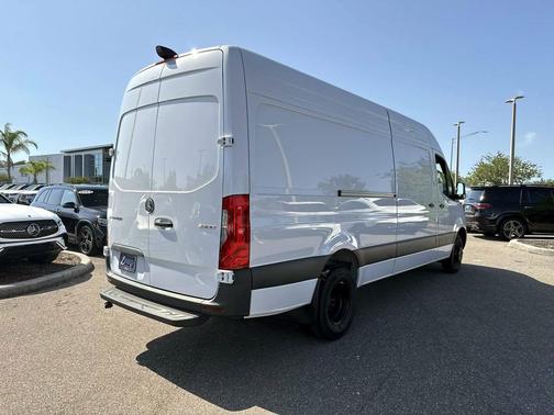 Arctic White 2025 Mercedes-Benz Sprinter 3500 High Roof