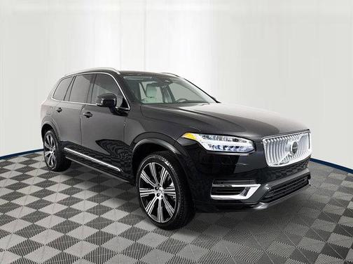 2025 Volvo XC90 Plug-In Hybrid T8 Ultra 6-Seater