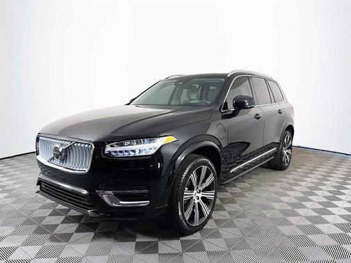 2025 Volvo XC90 Plug-In Hybrid T8 Ultra 6-Seater
