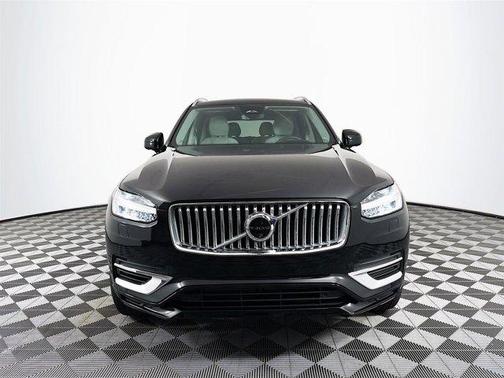 2025 Volvo XC90 Plug-In Hybrid T8 Ultra 6-Seater
