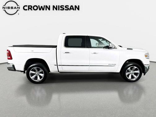 Ivory White Tri-Coat Pearlcoat 2019 RAM 1500 Limited
