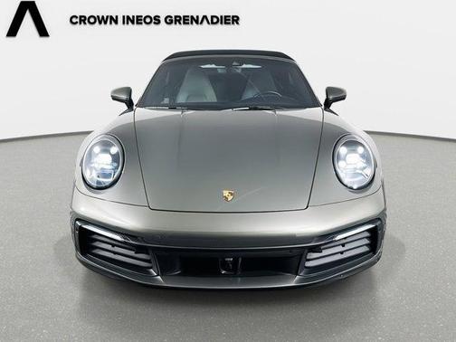 2020 Porsche 911 Carrera