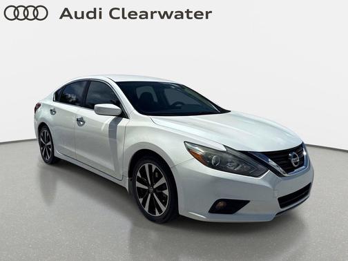 Pearl White 2018 Nissan Altima 2.5 SR