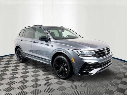2024 Volkswagen Tiguan 2.0T SE R-Line Black
