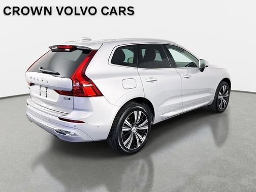 Silver Dawn Metallic 2023 Volvo XC60 B5 Plus Bright Theme